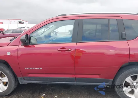 2016 Jeep Compass Sport z USA, uszkodzony, nr VIN 1C4NJDBB3GD671562